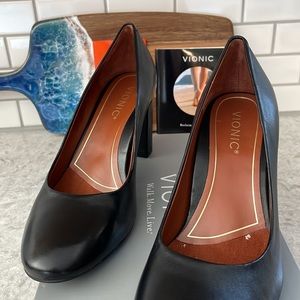 Vionic Women’s Leather 3” Block Black Heels